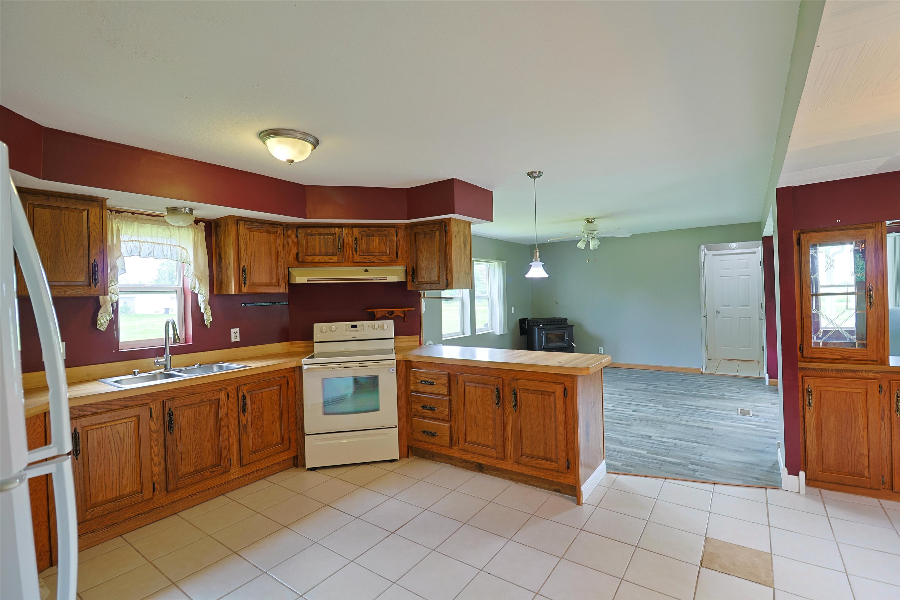 4718 Spur Road Breckenridge, MI 48615 - Photo 7 of 22 1947572-e139f06b-257e-4d45-a477-49eed5ab6460.JPG