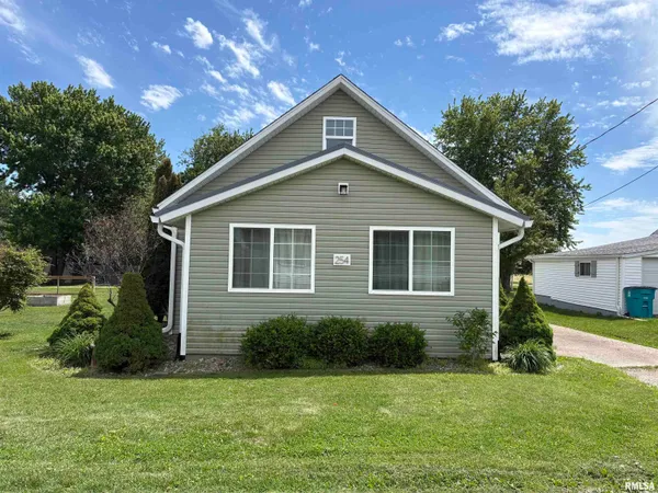 $114,900 | 254 5th Street, Dunfermline, IL 61524