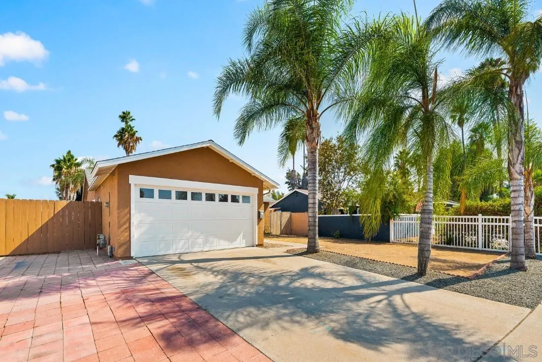a view of a garage