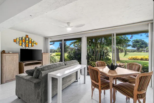 $5,000 | 27 Southport Lane, Unit C, Boynton Beach, FL 33436
