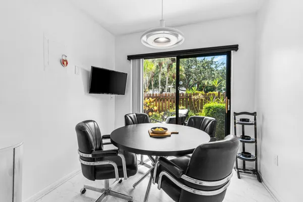 $5,000 | 27 Southport Lane, Unit C, Boynton Beach, FL 33436