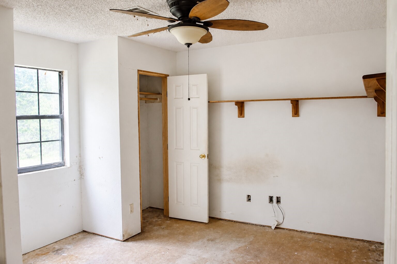 400 Tymel Road Cleveland, TX 77328 - Photo 14 of 37