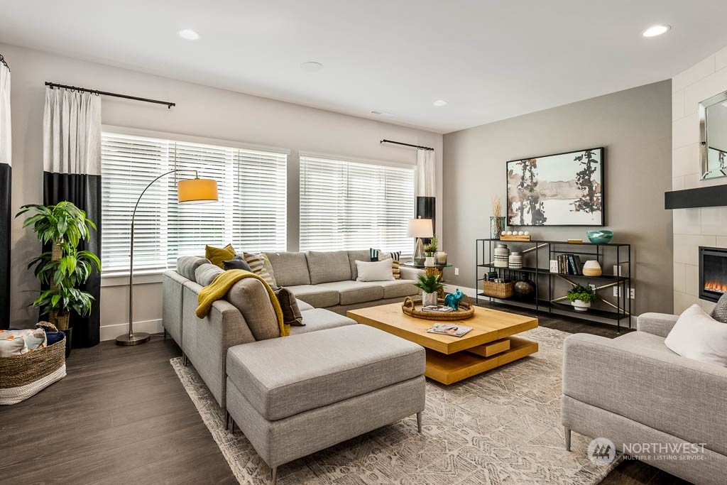 21535 6th Drive Southeast, Unit RM15 Bothell, WA 98021 - Photo 3 of 26 a living room with furniture and a large window