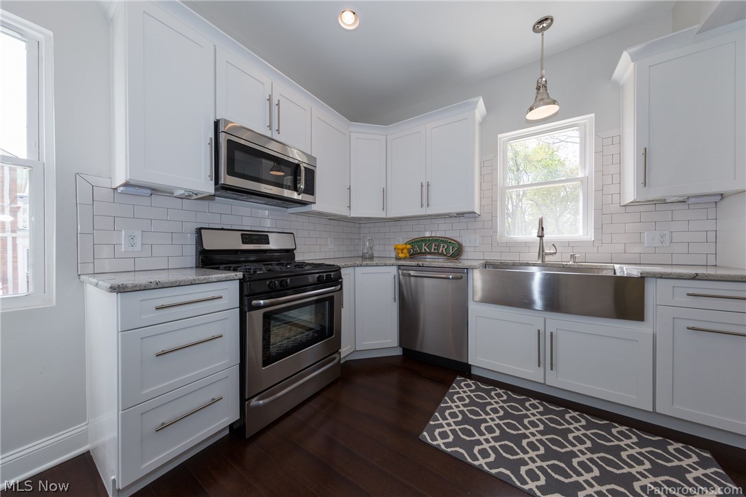 2638 Queenston Road Cleveland Heights, OH 44118 - Photo 11 of 35