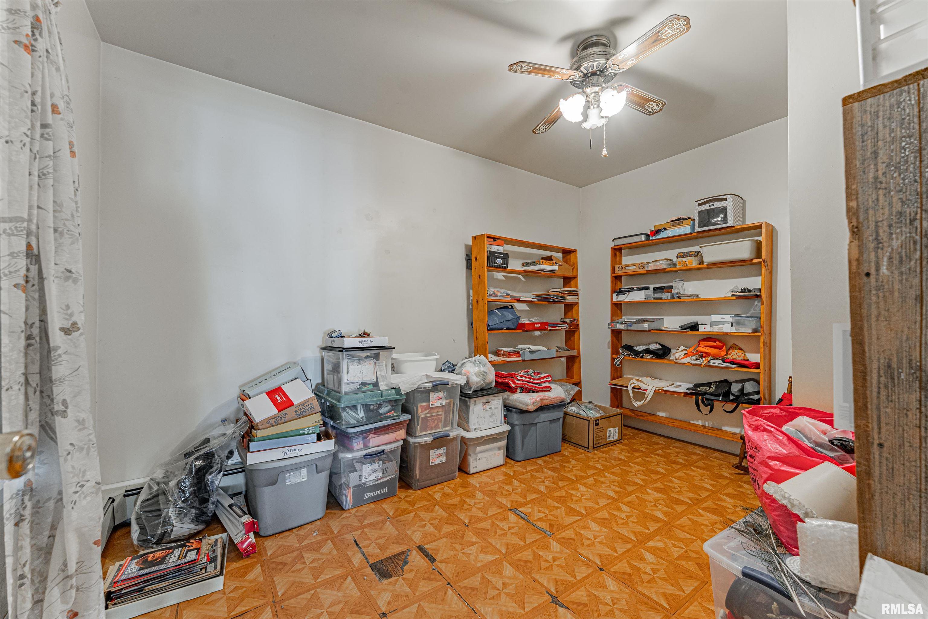 640 7th Street Lincoln, IL 62656 - Photo 13 of 27