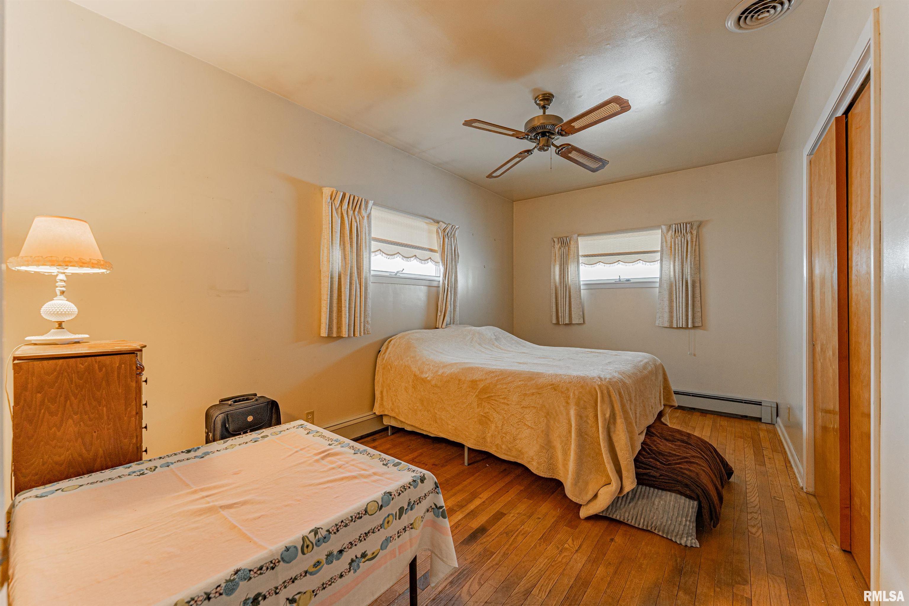 640 7th Street Lincoln, IL 62656 - Photo 15 of 27