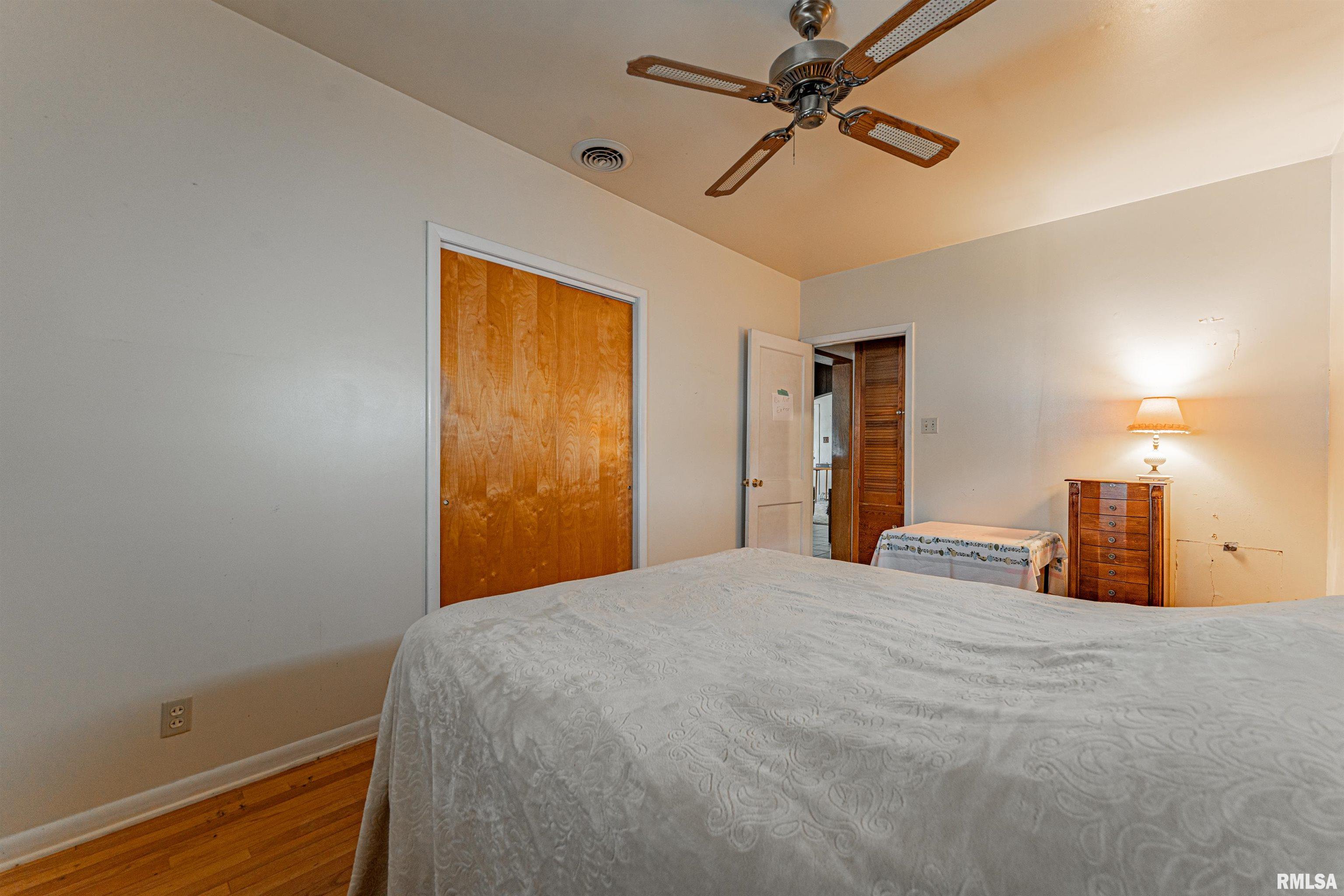 640 7th Street Lincoln, IL 62656 - Photo 16 of 27