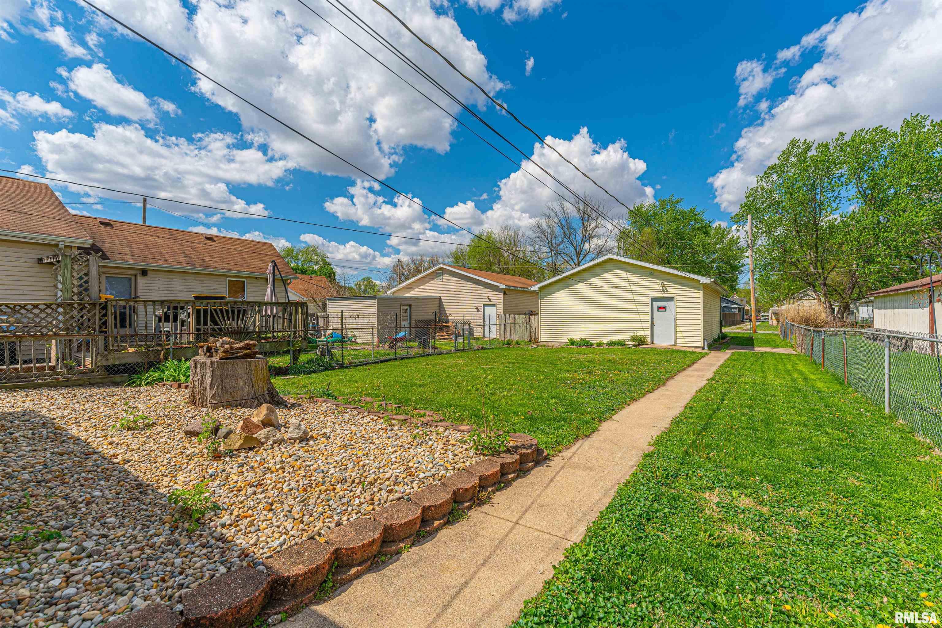 640 7th Street Lincoln, IL 62656 - Photo 22 of 27