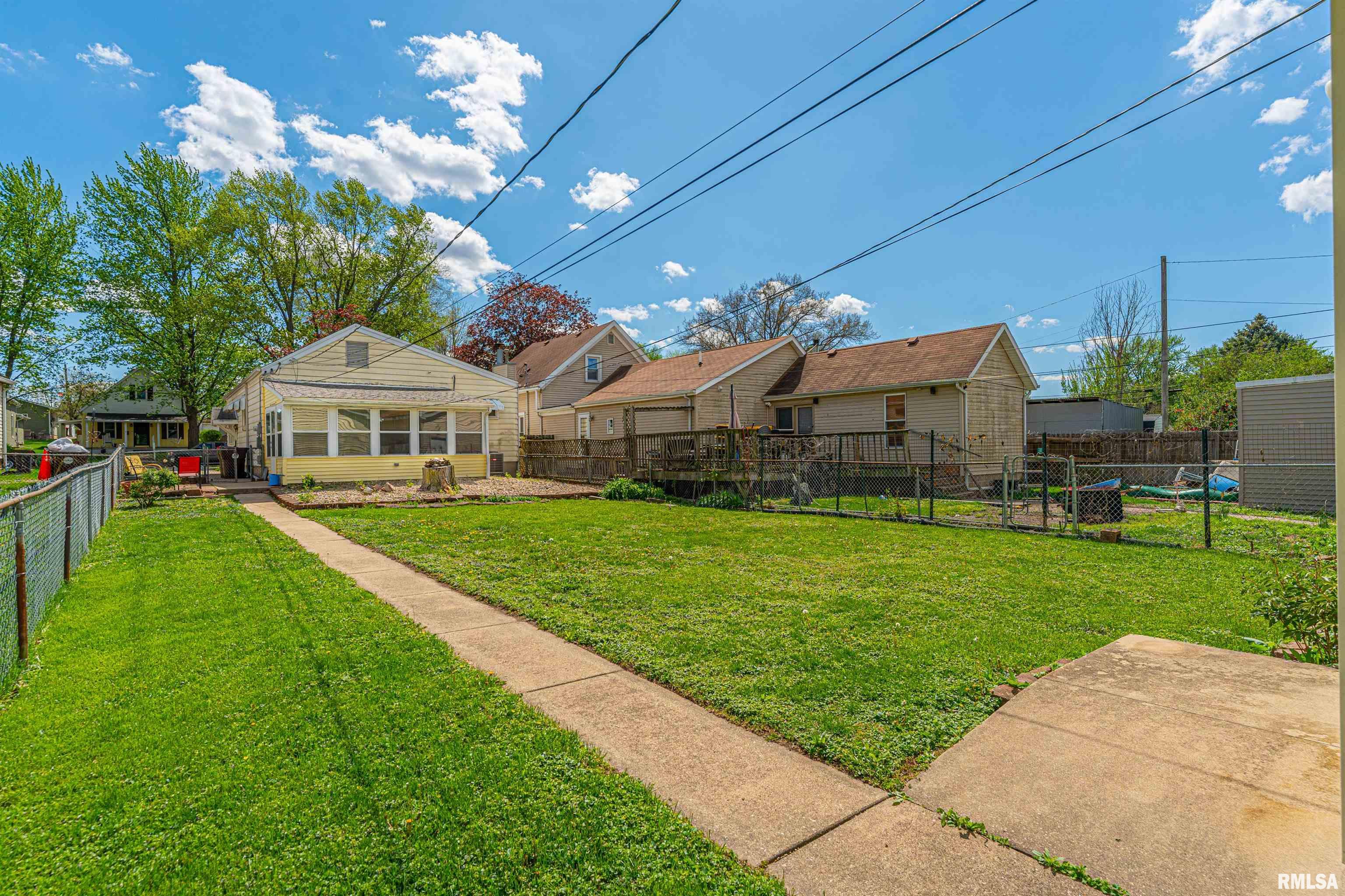 640 7th Street Lincoln, IL 62656 - Photo 23 of 27