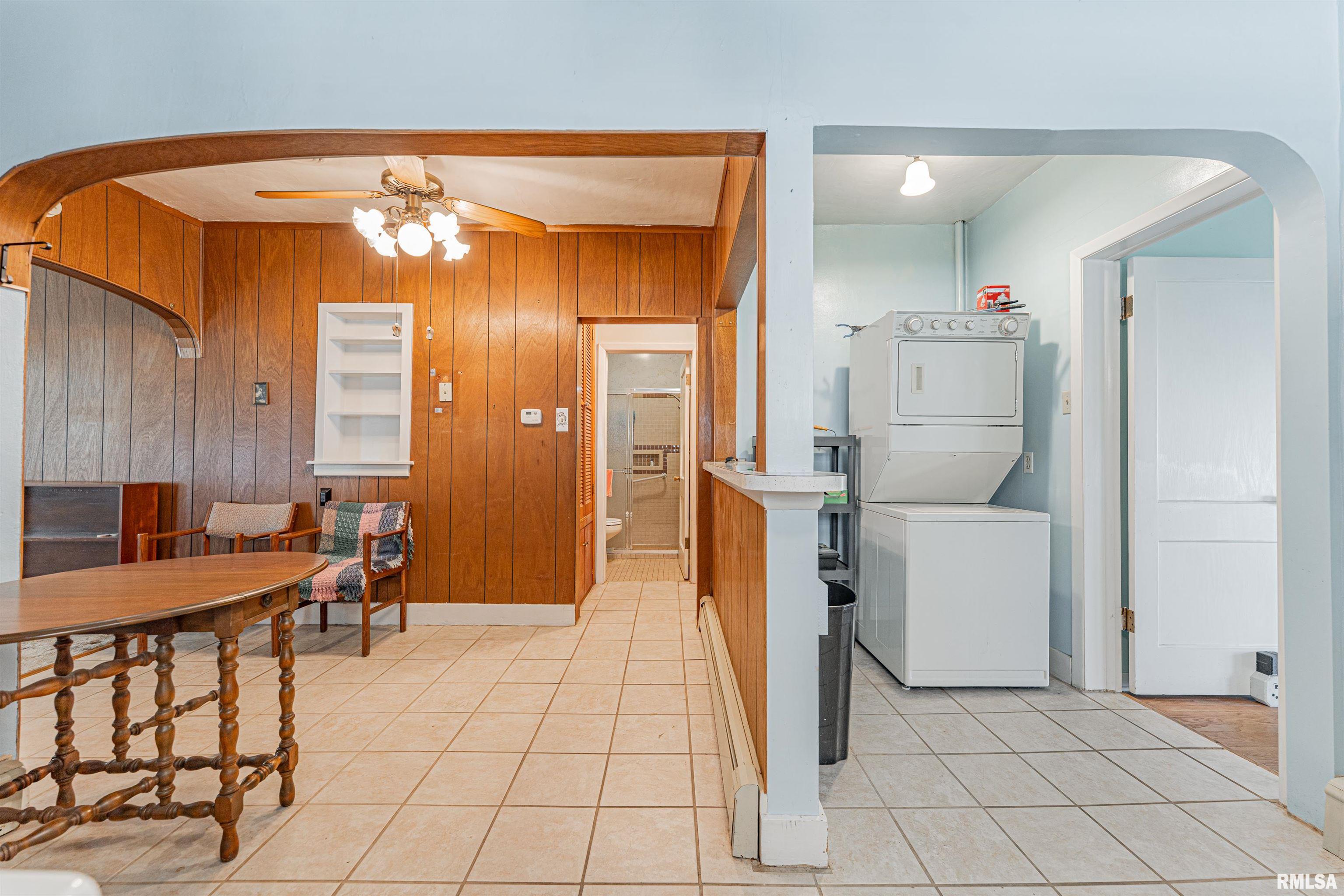 640 7th Street Lincoln, IL 62656 - Photo 6 of 27