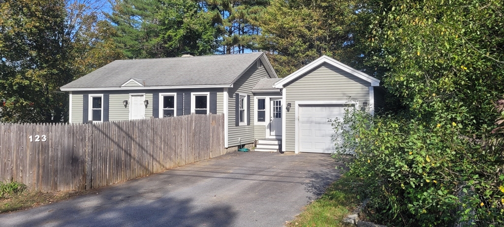 123 West River Road Hooksett, NH 03106 - Photo 40 of 40 a house with a outdoor space