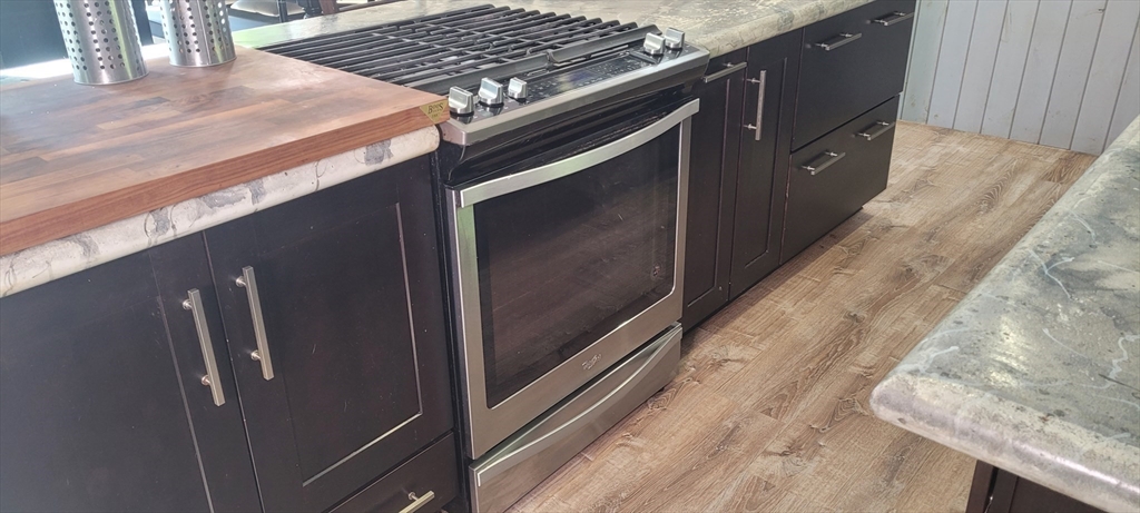 123 West River Road Hooksett, NH 03106 - Photo 9 of 40