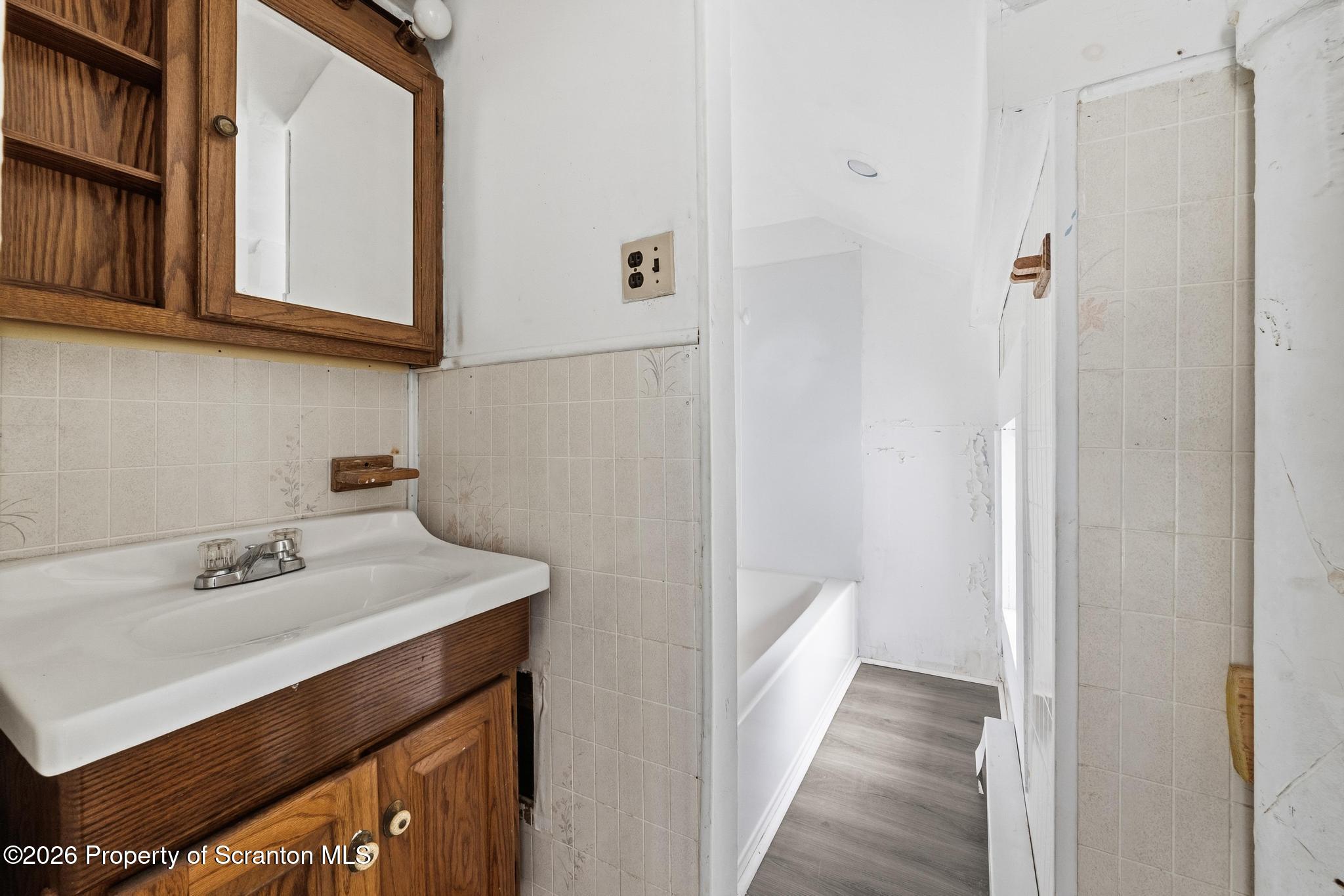 121 Throop Street Scranton, PA 18508 - Photo 30 of 40 DSC_8301-2