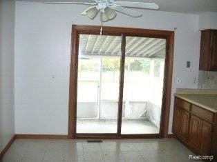 21757 Berg Road Southfield, MI 48033 - Photo 5 of 7 BREAKFAST