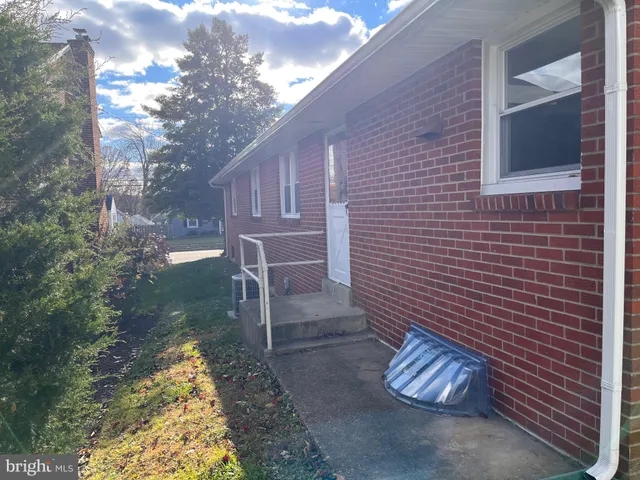 $330,000 | 2 Main Avenue, Wilmington, DE 19804