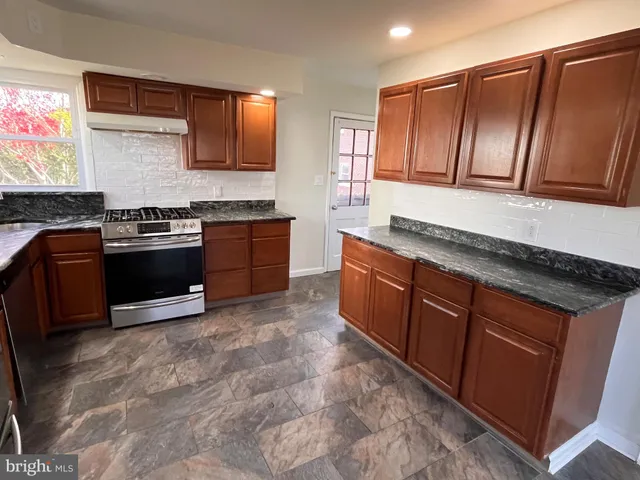 $330,000 | 2 Main Avenue, Wilmington, DE 19804