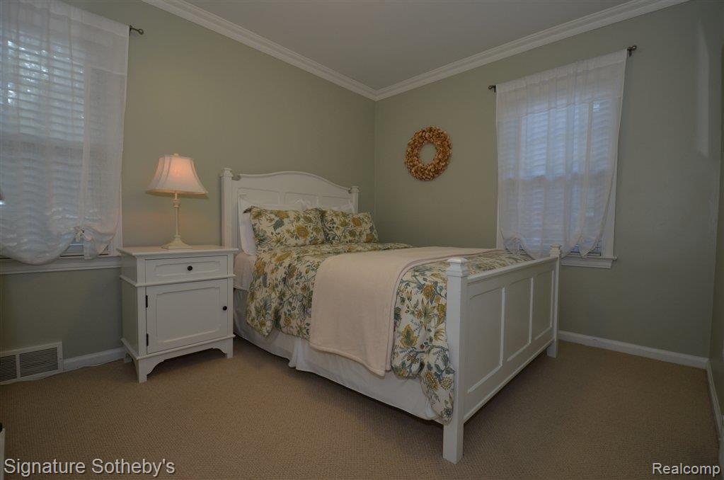 2929 Bembridge Road Royal Oak, MI 48073 - Photo 11 of 24 DSC_0630.JPG