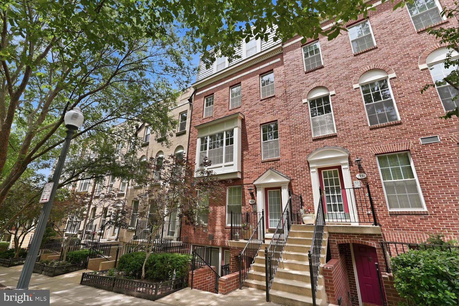 1935 Belmont Road Northwest, Unit 1122 Washington, DC 20009 - Photo 23 of 24