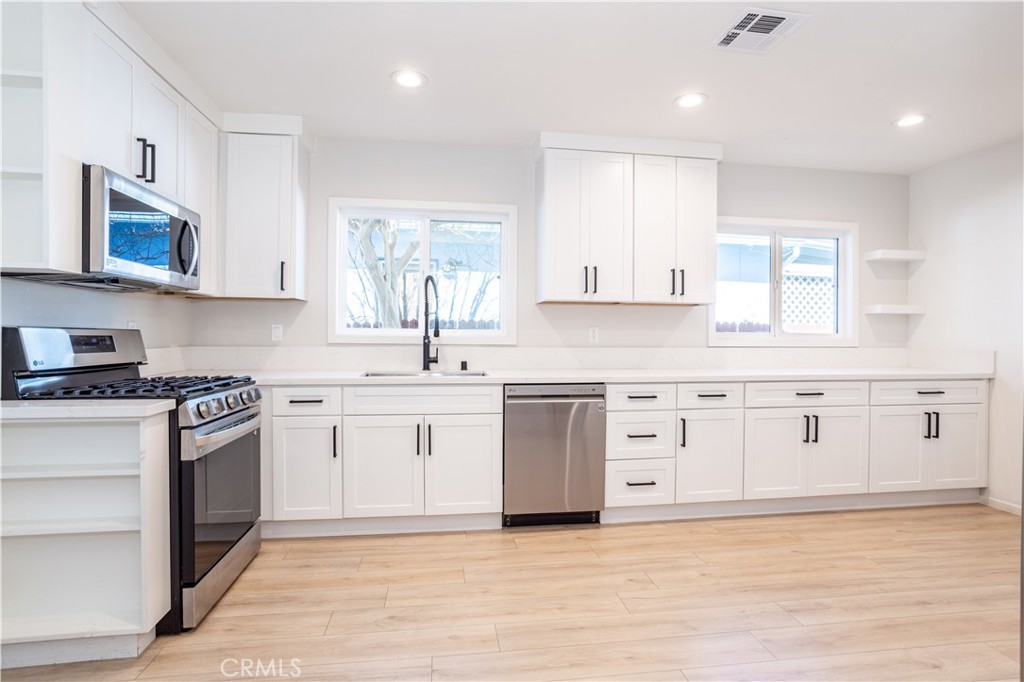 8534 Bothwell Road Northridge, CA 91324 - Photo 4 of 17 Remodeled Kitchen with Stainless Steel Appliances!
