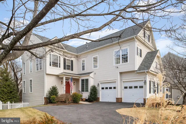 $1,000,000 | 43344 Markham Place, Ashburn, VA 20147