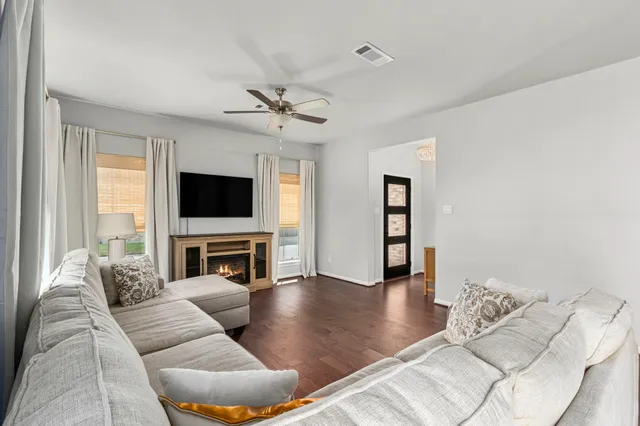 $2,300 | 31130 Mahogany Fir Trail, Hockley, TX 77447