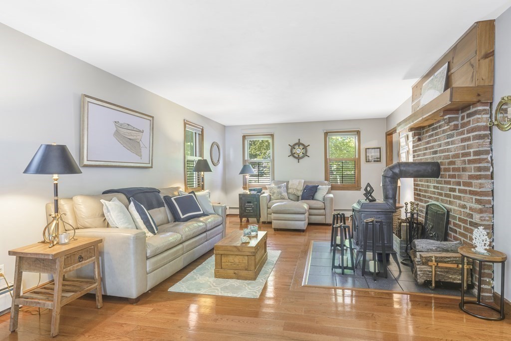 66 Middle Road Amesbury, MA 01913 - Photo 13 of 28