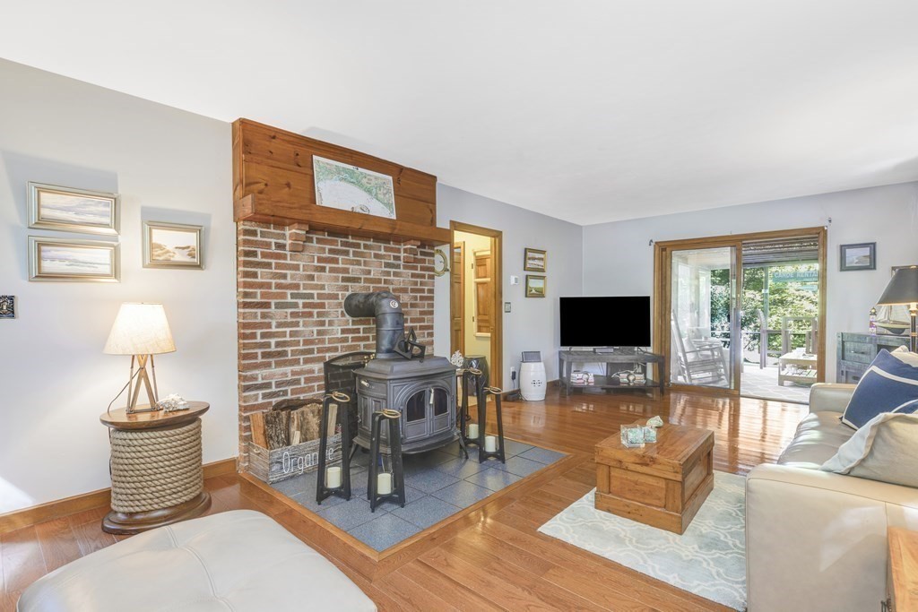 66 Middle Road Amesbury, MA 01913 - Photo 14 of 28