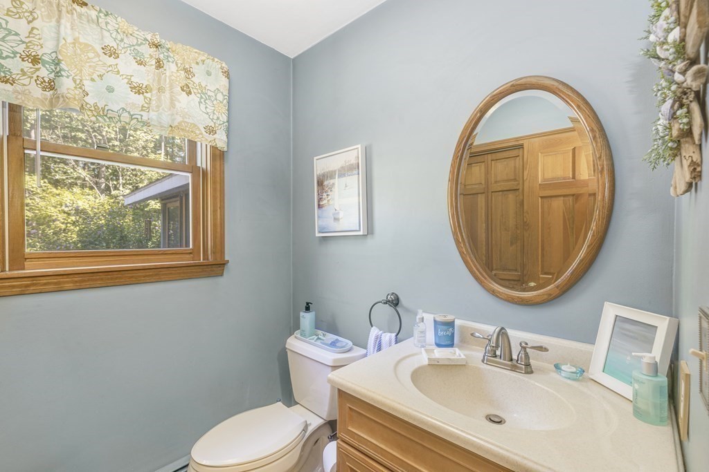 66 Middle Road Amesbury, MA 01913 - Photo 19 of 28