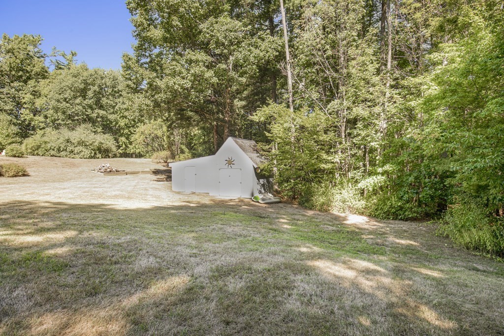 66 Middle Road Amesbury, MA 01913 - Photo 4 of 28