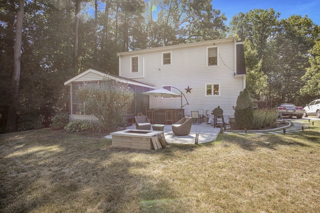 66 Middle Road Amesbury, MA 01913 - Photo 5 of 28