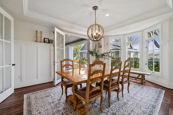a view of livingroom with hardwood