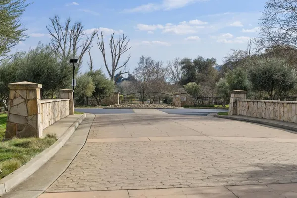 $4,498,000 | 1450 Lakeview Court, San Martin, CA 95046