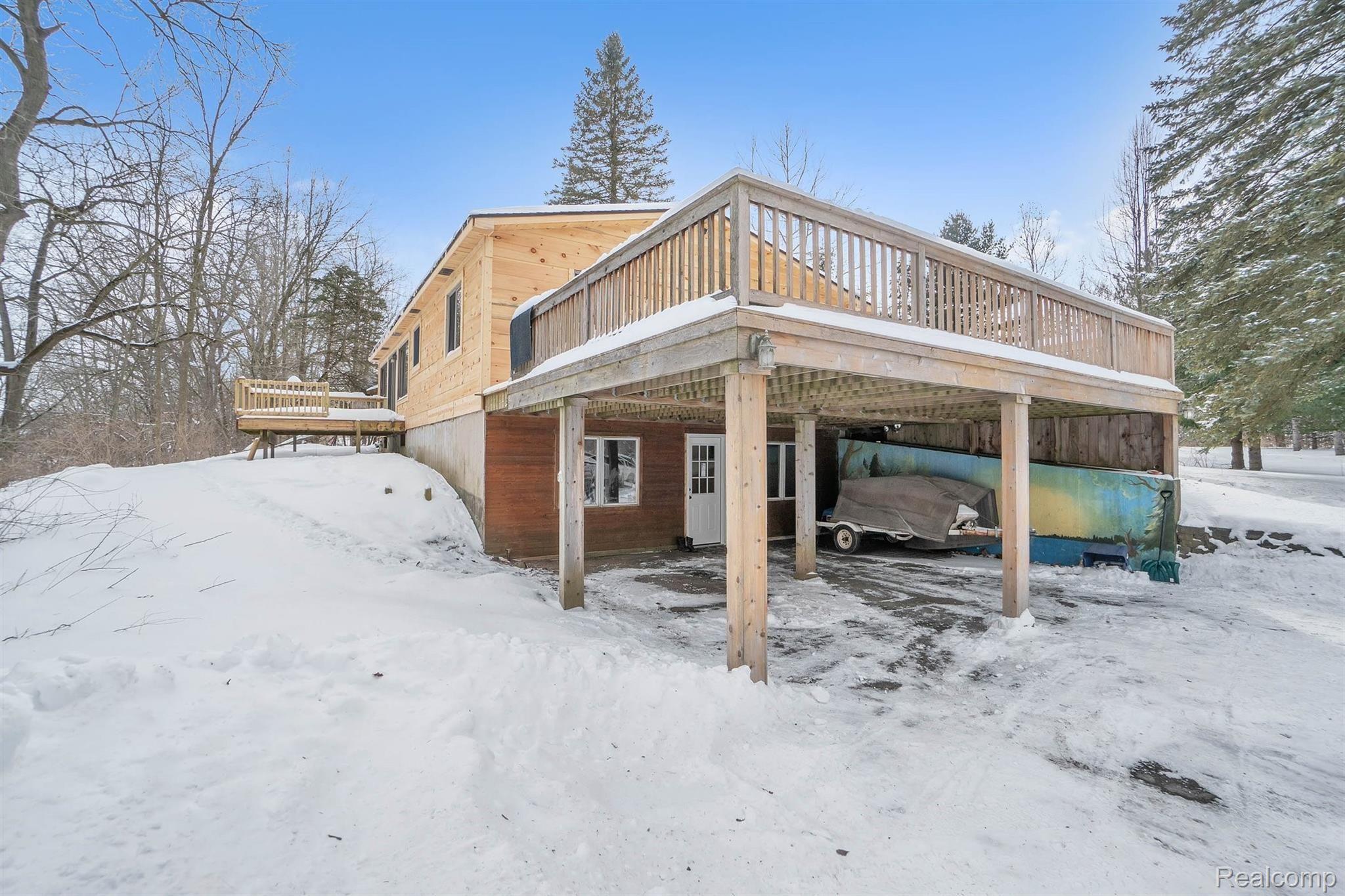 1084 Darwin Road Pinckney, MI 48169 - Photo 24 of 36 Huge Carport