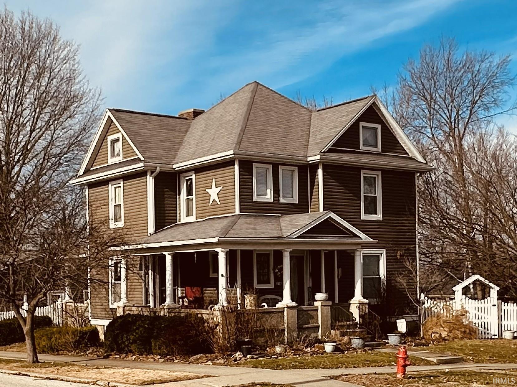 715 Southeast 2nd Street Washington, IN 47501 - Photo 1 of 27