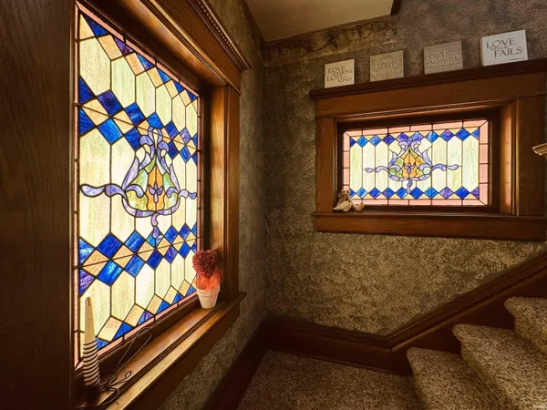 $289,500 | 715 Southeast 2nd Street, Washington, IN 47501