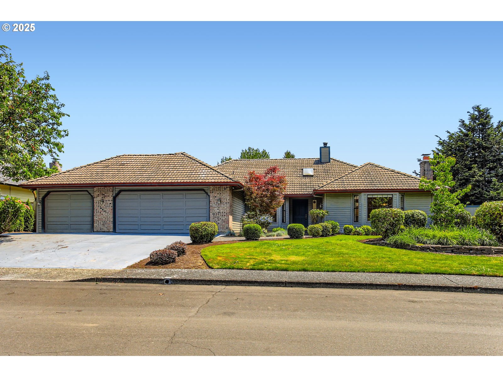 16003 Northeast 25th St  