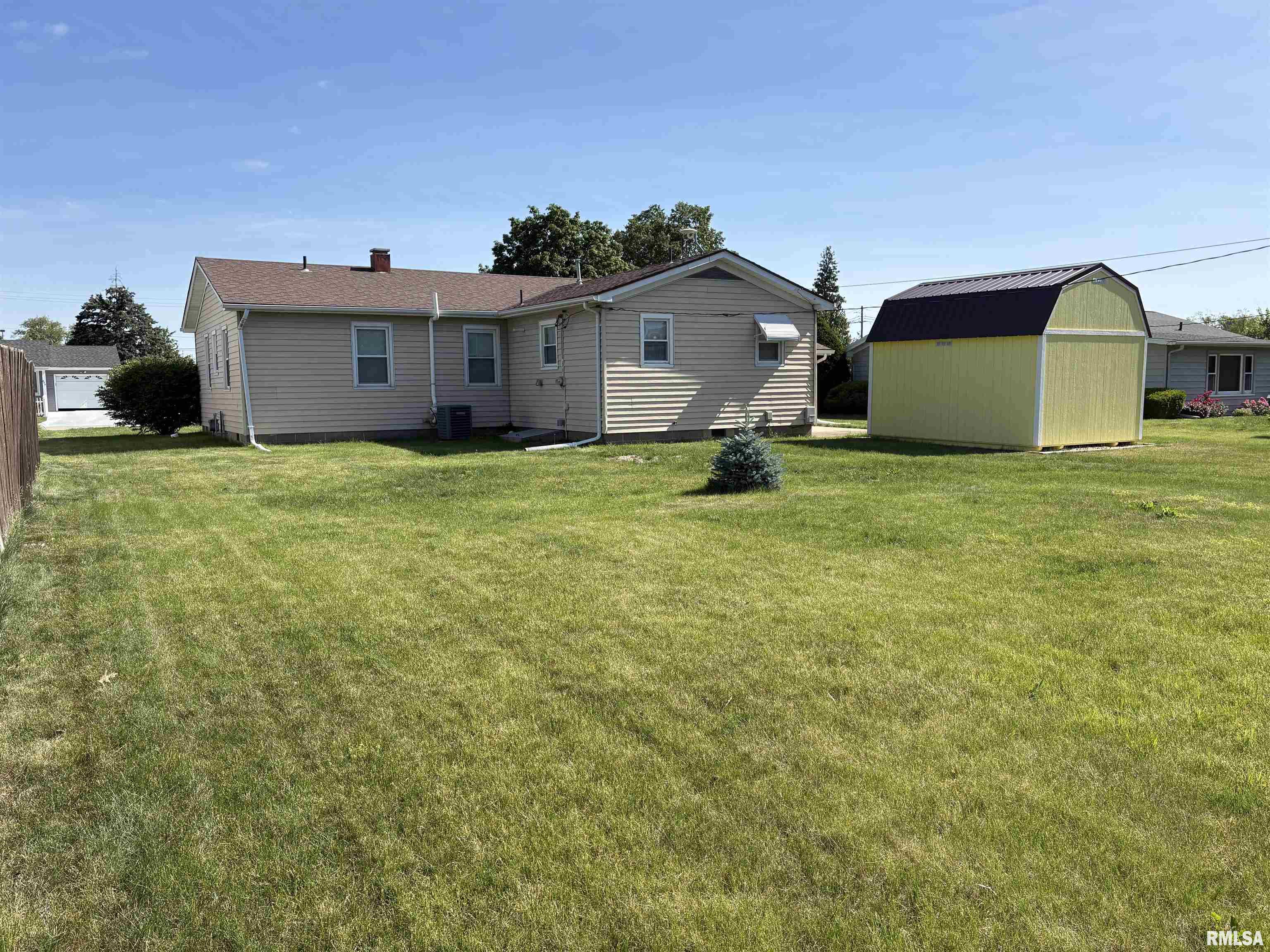 870 Park View Road Galesburg, IL 61401 - Photo 8 of 60