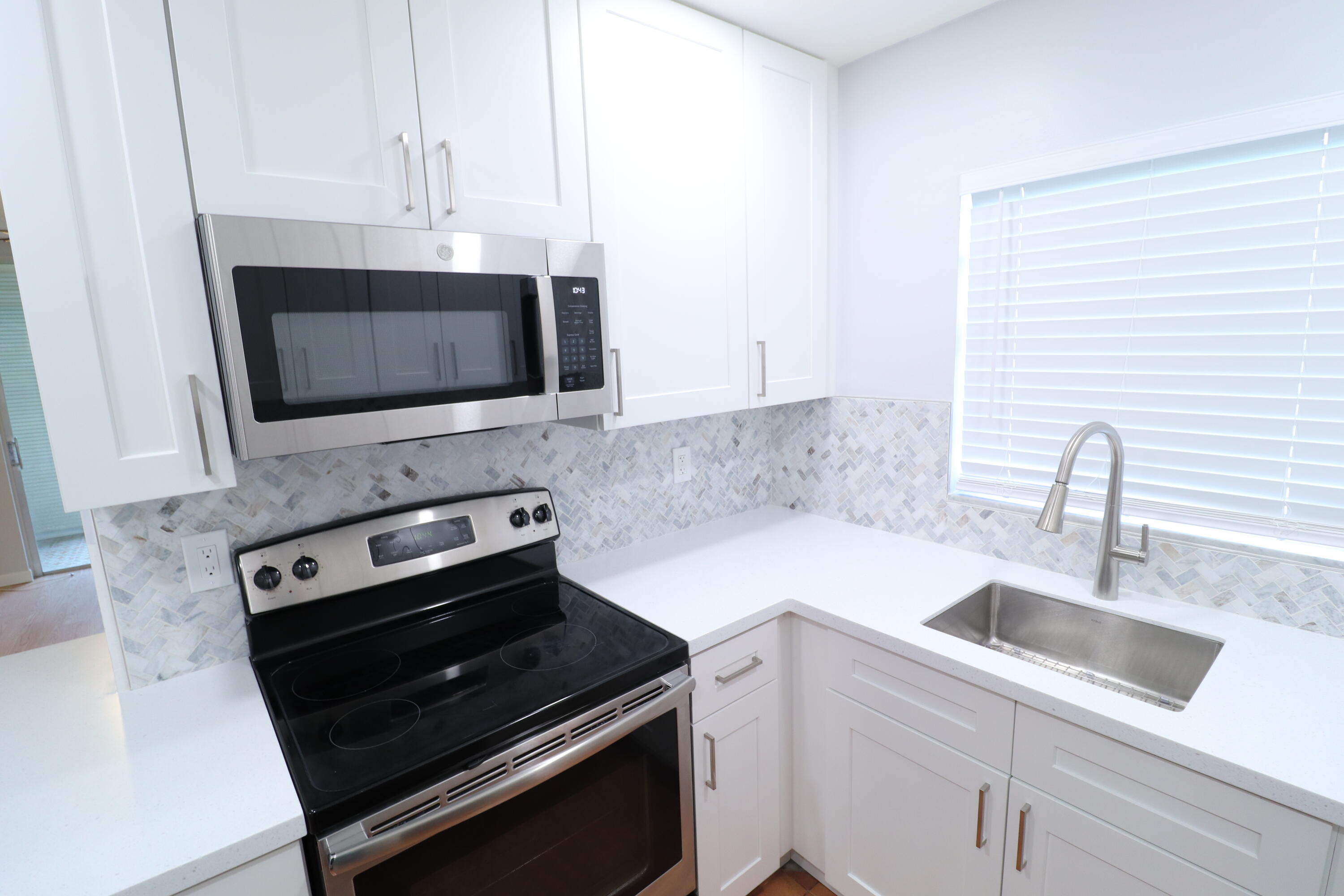 1271 Northwest 13th Street, Unit 356E Boca Raton, FL 33486 - Photo 14 of 19 IMG_3532