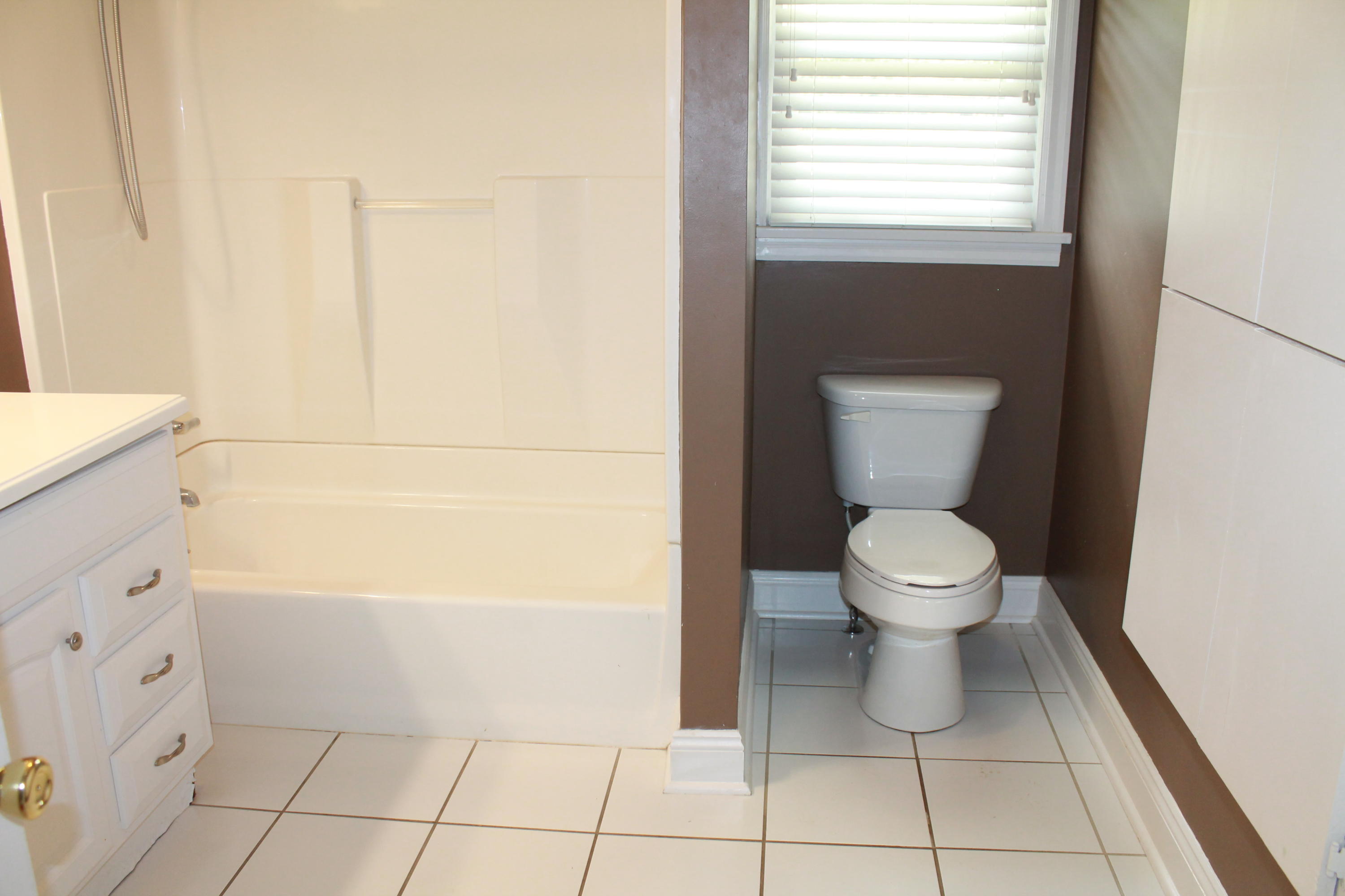 2635 Northcross Road Roanoke, VA 24018 - Photo 24 of 53 IMG_7073