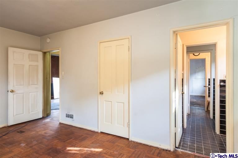 2924 Lombardy Road Pasadena, CA 91107 - Photo 11 of 20 a view of entryway with wooden floor