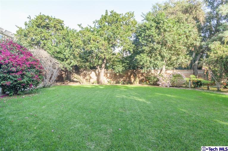 2924 Lombardy Road Pasadena, CA 91107 - Photo 20 of 20 a view of yard with green space
