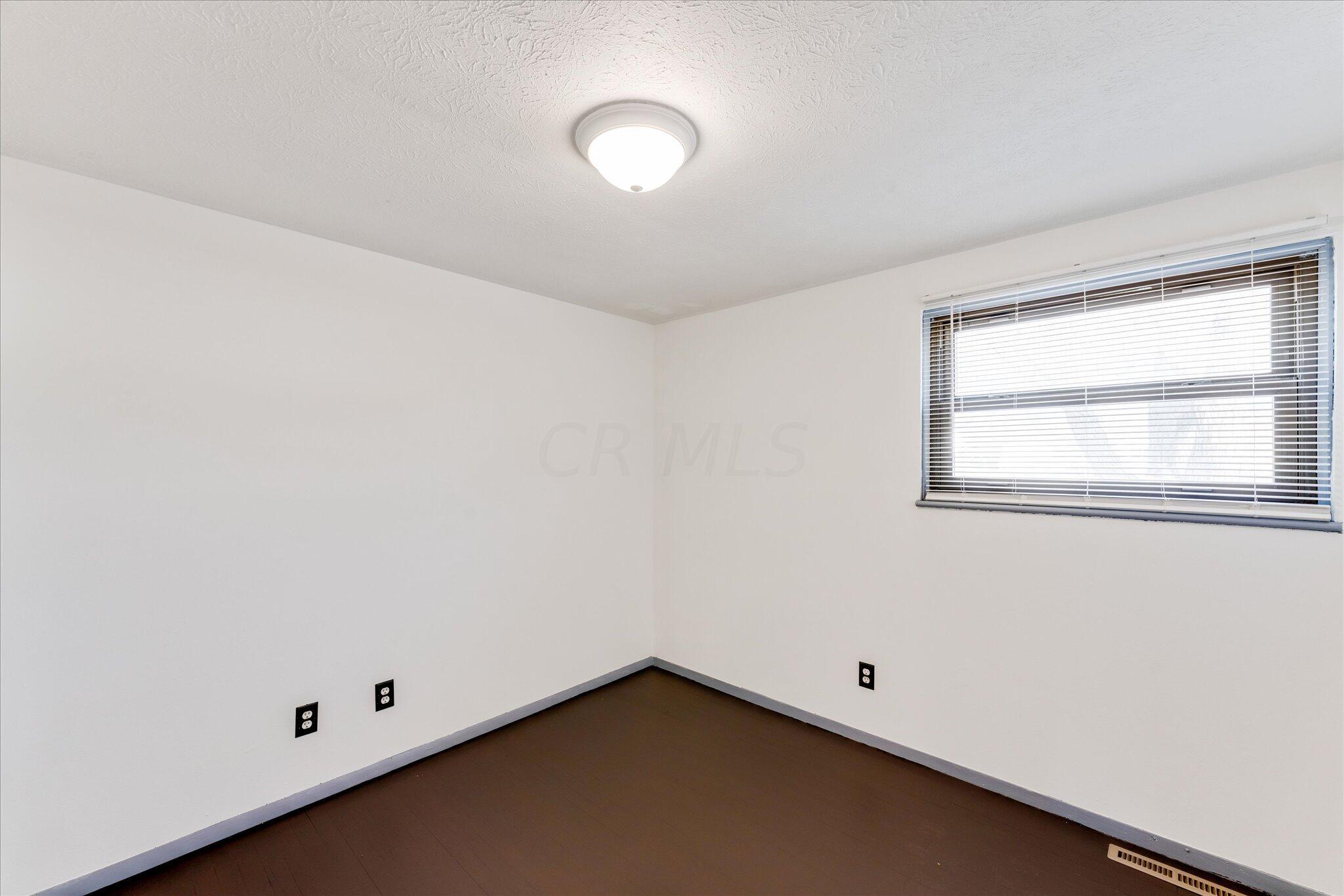 3760 Lynward Road Columbus, OH 43228 - Photo 17 of 30 Bed 3
