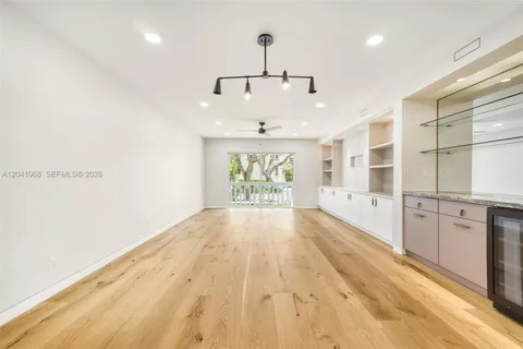 $675,000 | 100 Edgewater Drive, Unit 142, Coral Gables, FL 33133