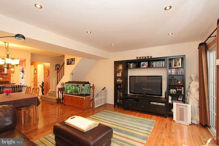 2105 Derby Ridge Lane, Unit 28 Silver Spring, MD 20910 - Photo 14 of 29 Interior (General)