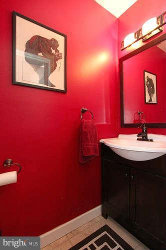 2105 Derby Ridge Lane, Unit 28 Silver Spring, MD 20910 - Photo 15 of 29 Bath