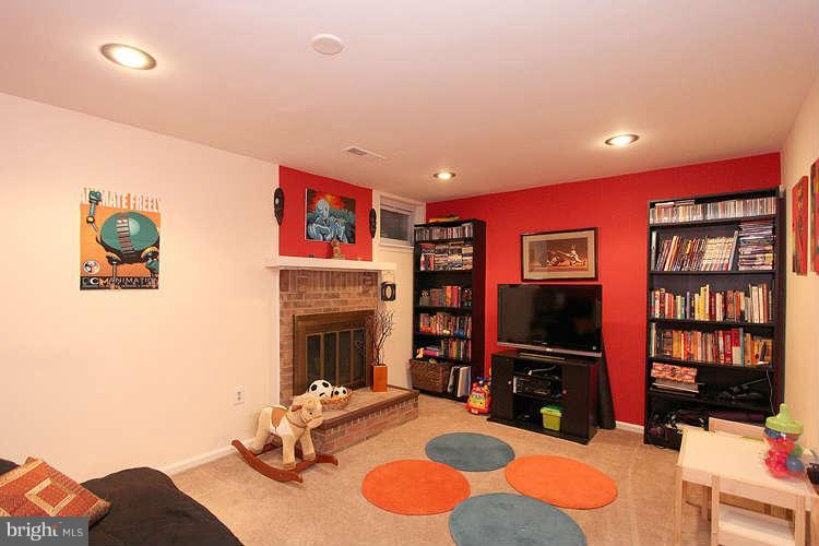 2105 Derby Ridge Lane, Unit 28 Silver Spring, MD 20910 - Photo 24 of 29 Basement
