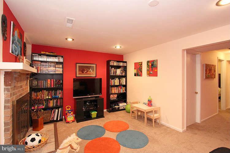 2105 Derby Ridge Lane, Unit 28 Silver Spring, MD 20910 - Photo 25 of 29 Basement