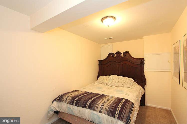 2105 Derby Ridge Lane, Unit 28 Silver Spring, MD 20910 - Photo 28 of 29 Bedroom