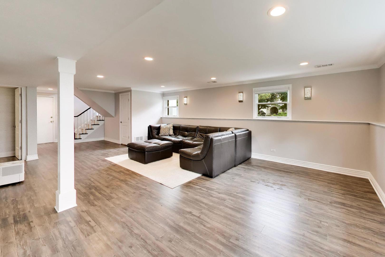 955 West Gilbert Road Palatine, IL 60067 - Photo 16 of 29 Gallery Image 16