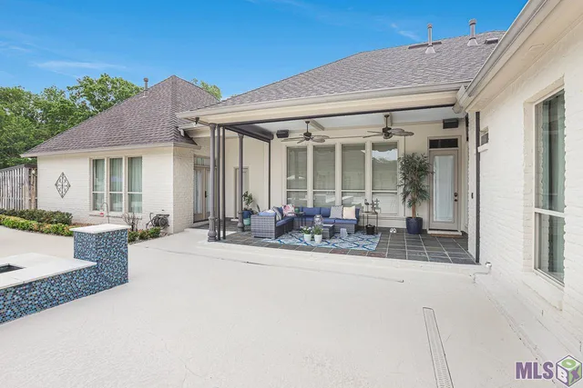 $2,000,000 | 14247 Blackwater Road, Central, LA 70714